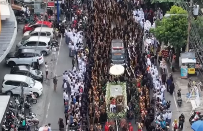 Pakubuwono XIII Dikebumikan di Makam Raja-Raja Imogiri 